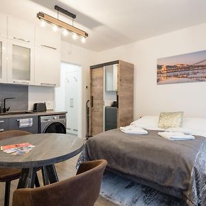 Studio met een King Size Bed